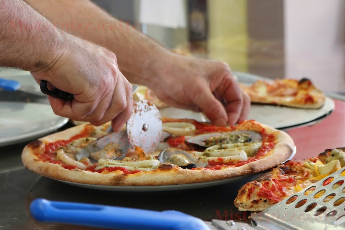 Mister Pizza Caffè Photos 2